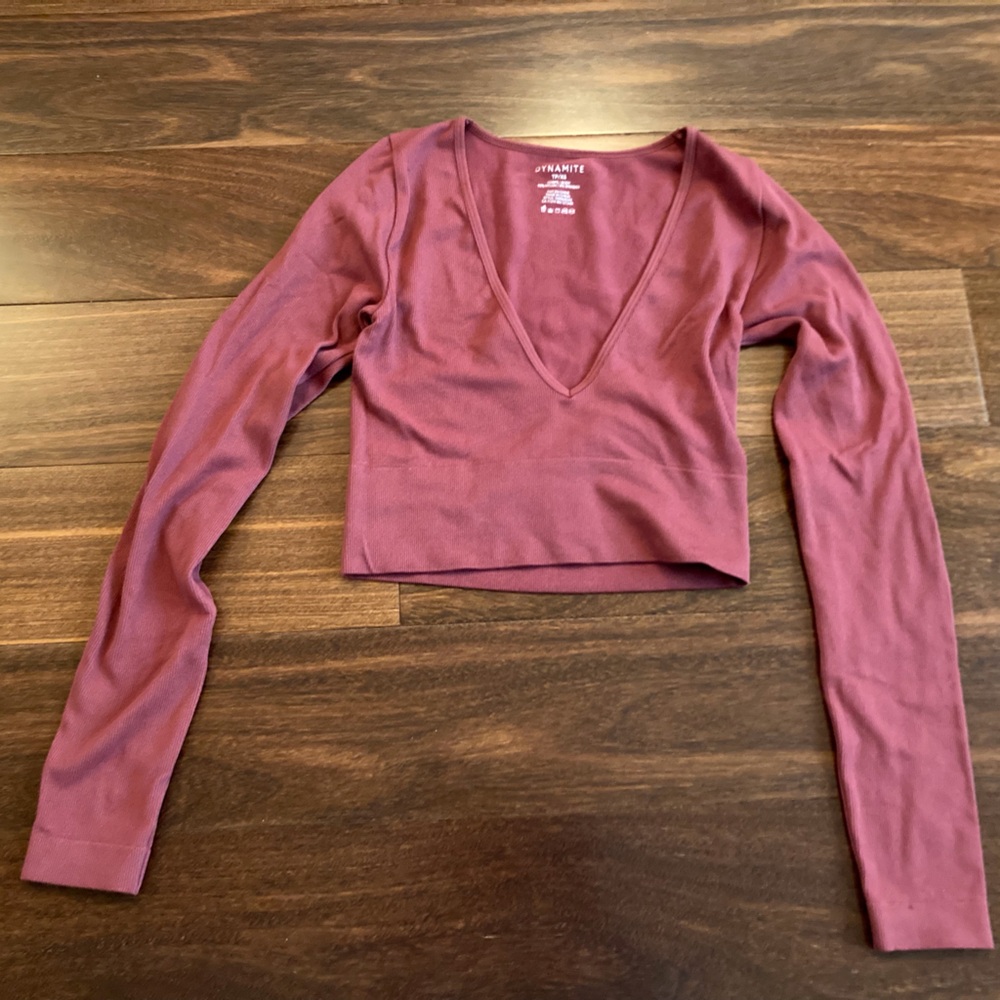 NWOT Dynamite Logan V-neck Long Sleeve - Picture 5 of 6